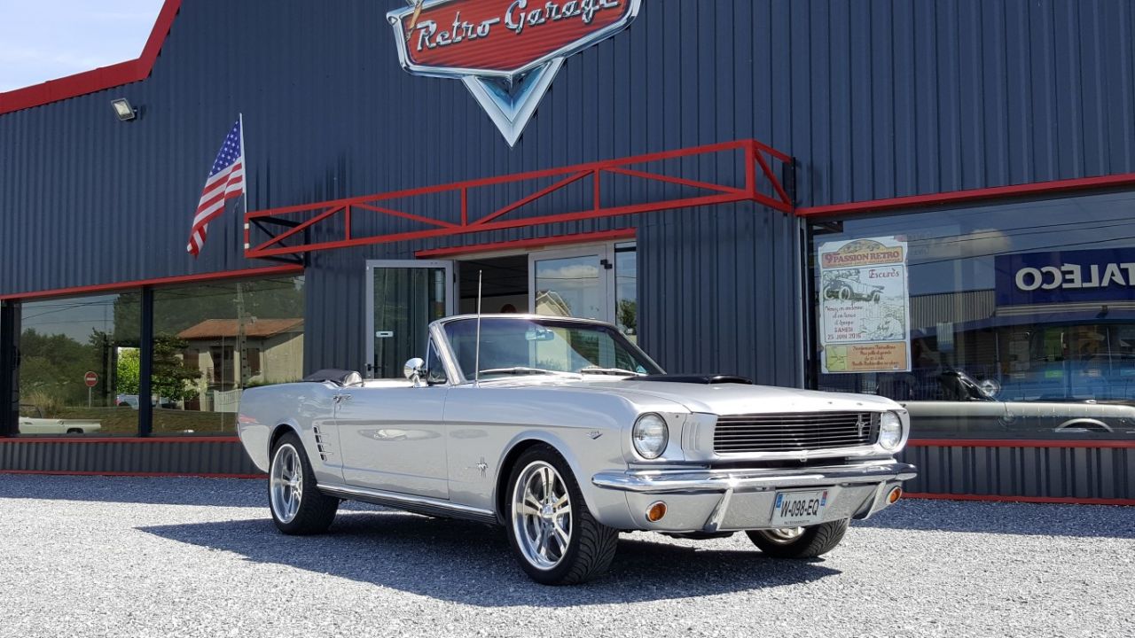 Ford Mustang Cabriolet gris 1966