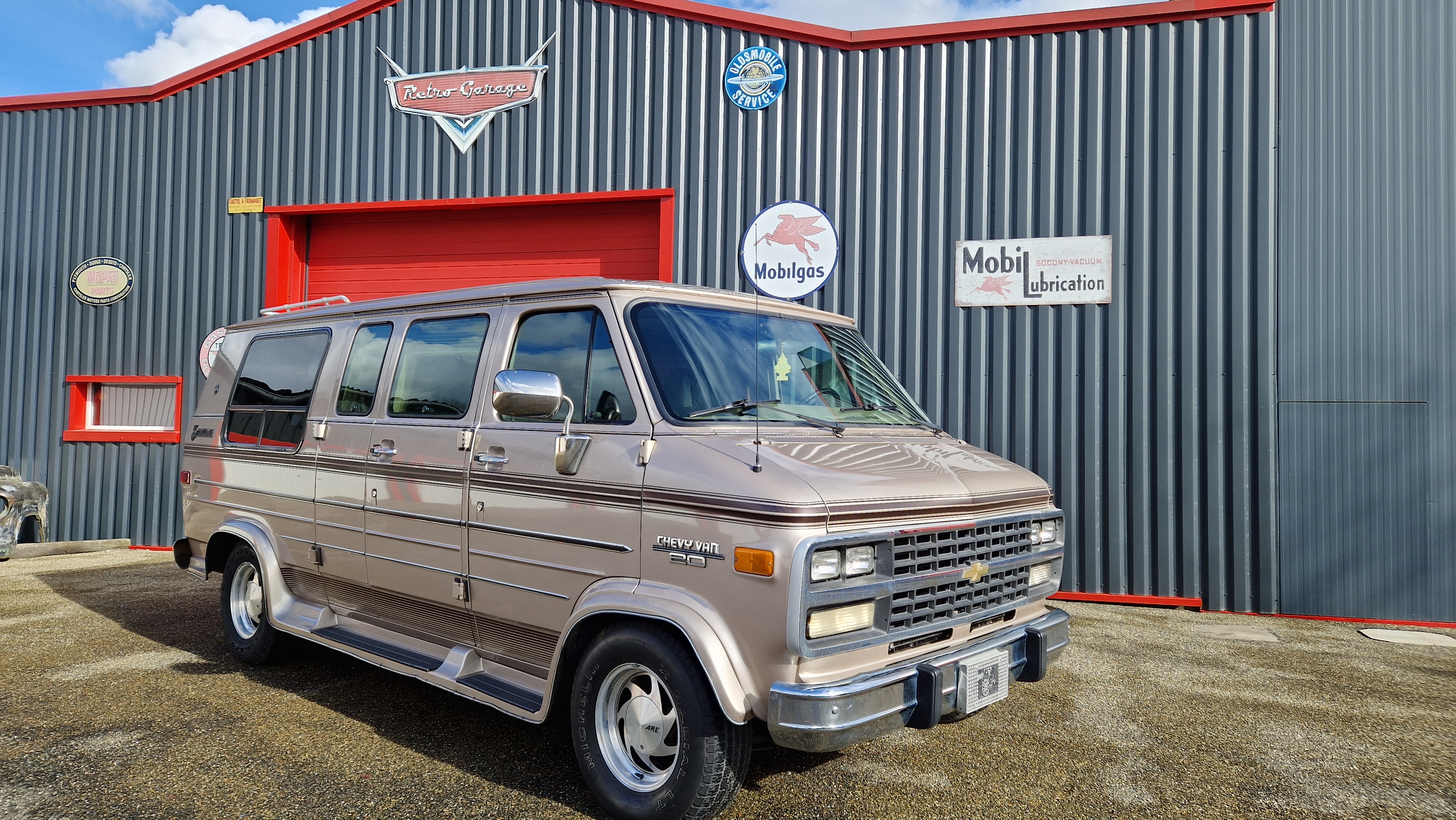 CHEVY VAN