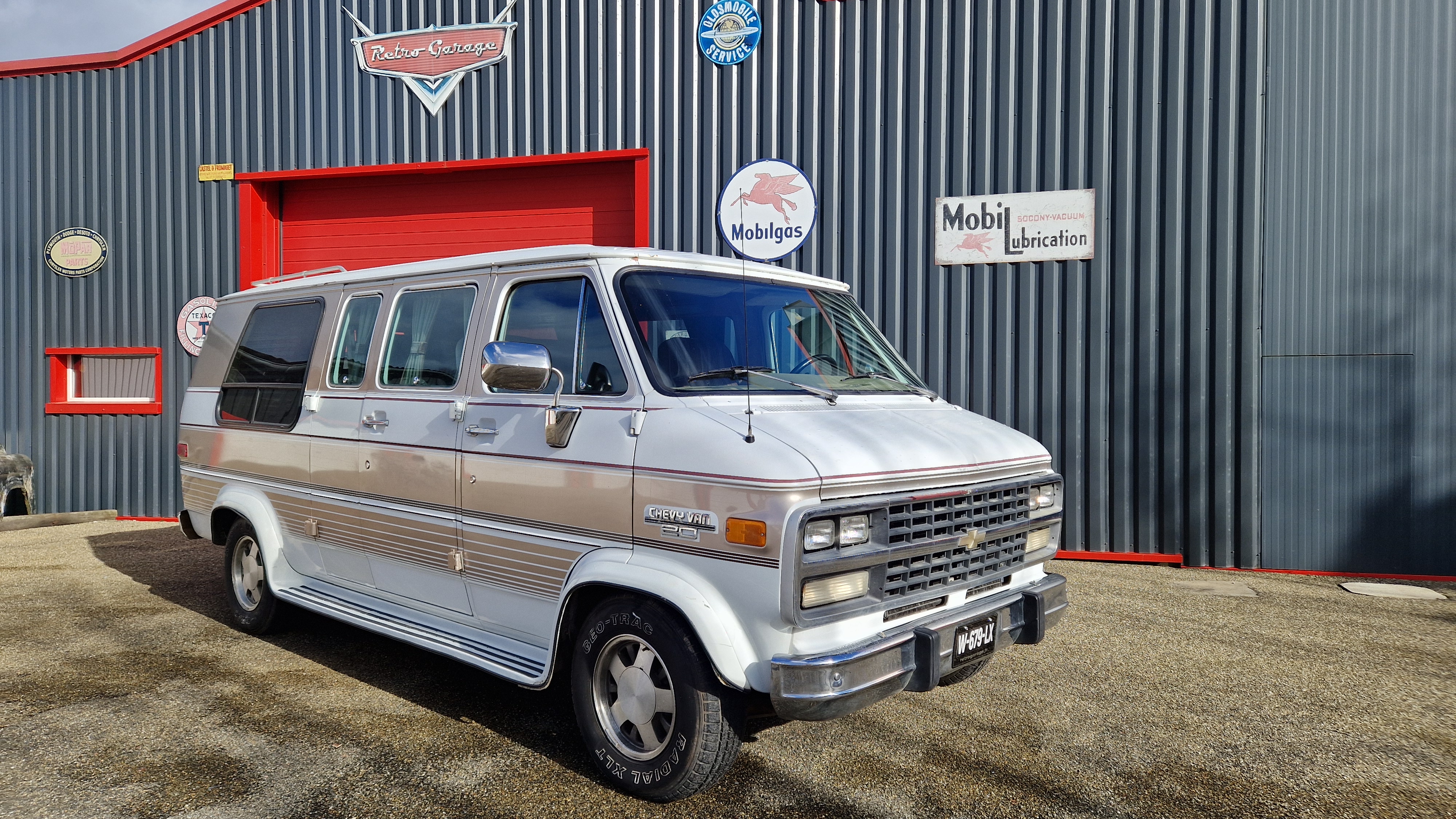 CHEVY VAN