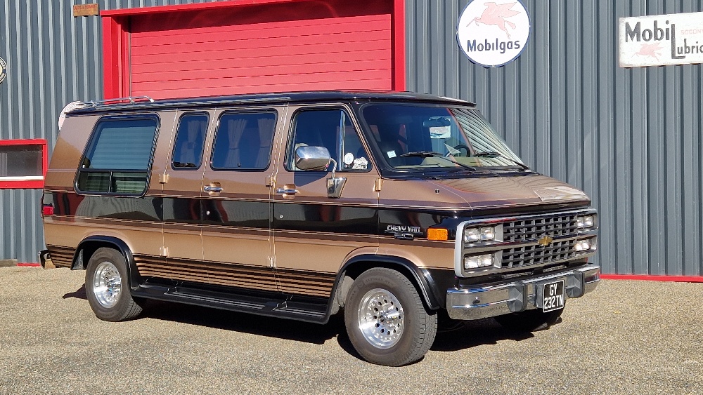 CHEVY VAN
