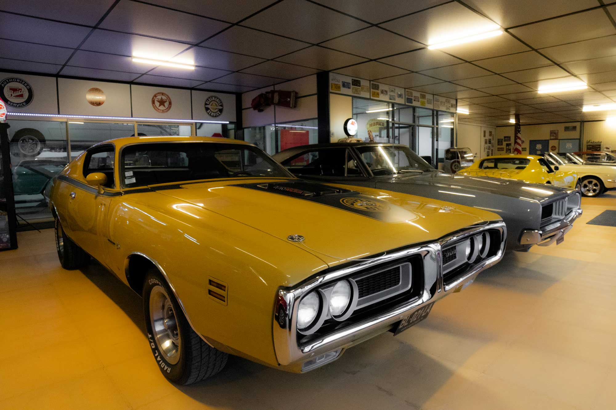 Dodge Charger Super Bee 71
